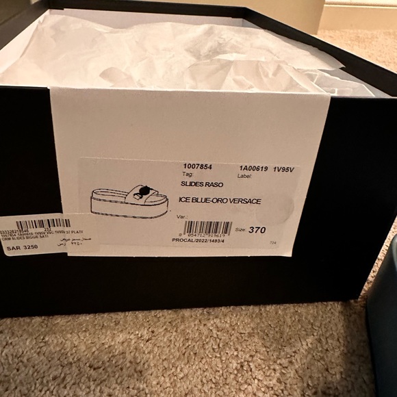 Versace Medusa Platform slides size 37/7 - Picture 5 of 9